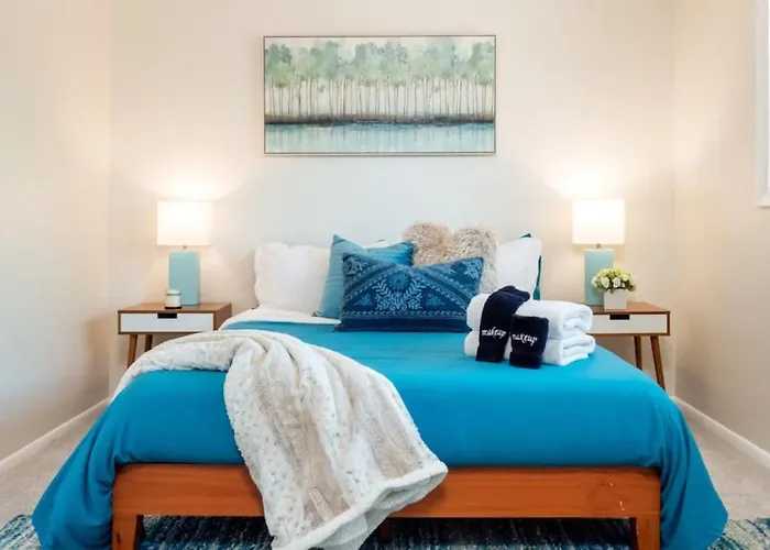 Cozy, Getaway! Prime Location, Sleeps 8 Tempe