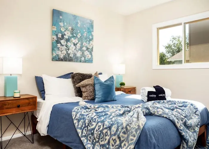 Cozy, Getaway! Prime Location, Sleeps 8 Сasa de vacaciones